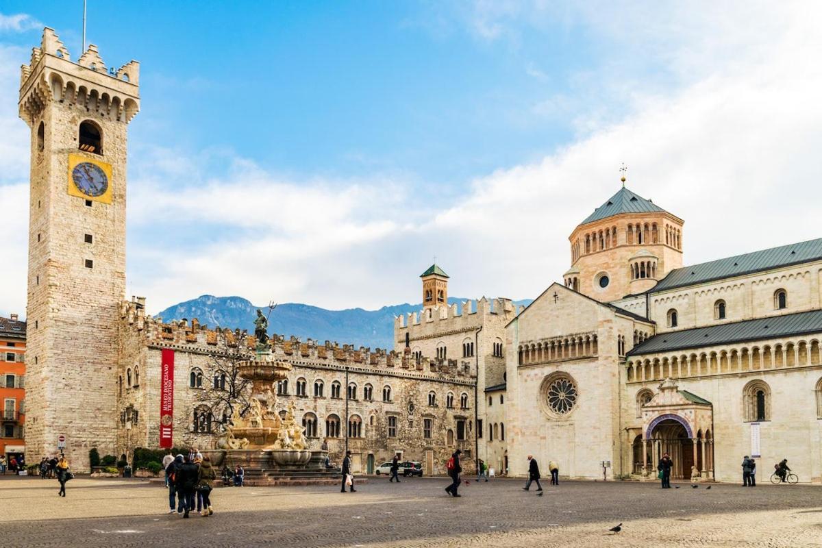 Appartamento Drio Le Mura Trente Buitenkant foto